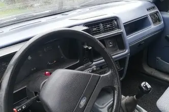 Ford Sierra, 2.0, 77 kW, bensiin, manuaal, tagavedu