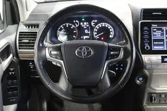 Toyota Land Cruiser, 2.8, 150 kW, diesel, automatic, four-wheel drive