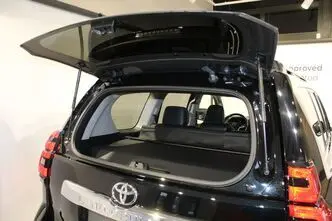 Toyota Land Cruiser, 2.8, 150 kW, diesel, automatic, four-wheel drive