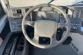 Volvo B5LH 7900 4x2, 177 kW, diesel, automatic