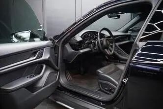 Porsche Taycan, 140 kW, electric, automatic, four-wheel drive