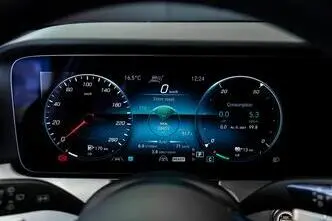 Mercedes-Benz E 300, 2.0, 143 kW, hibrīds, automātiskā, aizmugurējā piedziņa