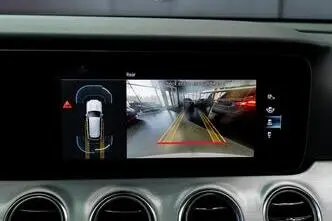 Mercedes-Benz E 300, 2.0, 143 kW, hibrīds, automātiskā, aizmugurējā piedziņa