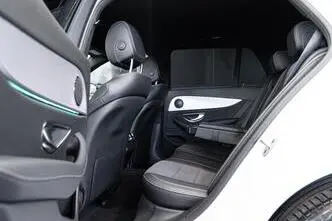 Mercedes-Benz E 300, 2.0, 143 kW, hibrīds, automātiskā, aizmugurējā piedziņa