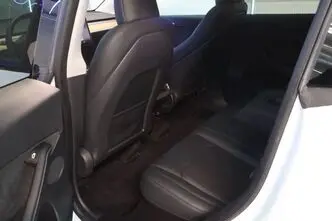 Tesla Model Y, 153 kW, elekter, automaat, nelikvedu