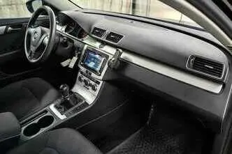 Volkswagen Passat, 1.6, 77 kW, diesel, manual, front-wheel drive