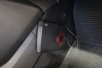 Peugeot 208, 1.2, 74 kW, petrol, manual, front-wheel drive