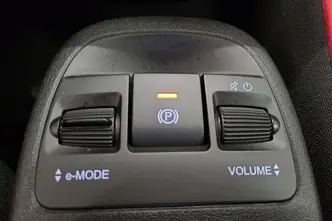 Fiat 500e, 87 kW, electric, automatic, front-wheel drive