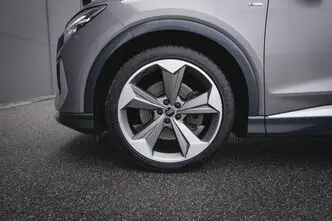 Audi Q4 e-tron, 70 kW, electric, automatic, rear-wheel drive