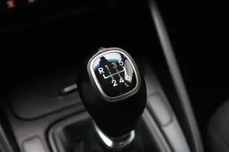 Kia Carens, 1.6, 99 kW, bensiin, manuaal, esivedu