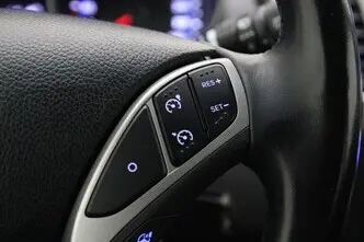 Hyundai i30, 1.6, 99 kW, bensiin, manuaal, esivedu