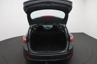 Hyundai i30, 1.6, 99 kW, bensiin, manuaal, esivedu