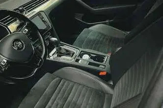 Volkswagen Passat, 1.6, 88 kW, diesel, automatic, front-wheel drive