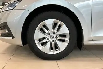 Škoda Octavia, 1.0, 81 kW, hübriid, automaat, esivedu