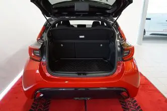 Toyota Yaris, 1.5, 68 kW, hübriid, automaat, esivedu