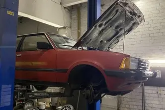 Ford Taunus, 2.0, 66 kW, bensiin, automaat, tagavedu