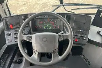 Volvo B8RLE 8900 4x2, 240 kW, diesel, automatic