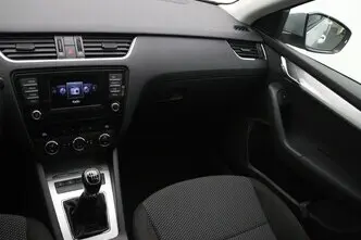 Škoda Octavia, 1.2, 77 kW, bensiin, manuaal, esivedu
