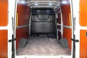 Volkswagen Crafter, 100 kW, electric, automatic, front-wheel drive