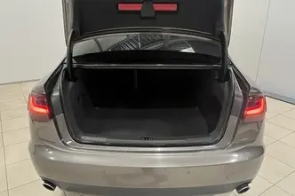 Audi A6, 2.8, 150 kW, petrol, automatic, four-wheel drive