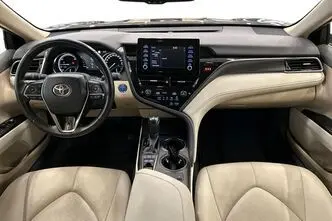 Toyota Camry, 2.5, 131 kW, hybrid, automatic, front-wheel drive