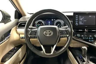 Toyota Camry, 2.5, 131 kW, hybrid, automatic, front-wheel drive