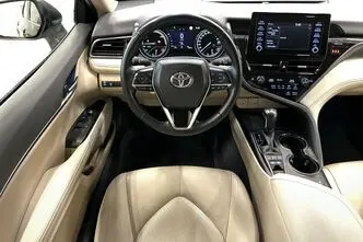 Toyota Camry, 2.5, 131 kW, hybrid, automatic, front-wheel drive