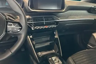 Peugeot 2008, elekter, automaat, esivedu