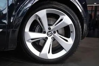Bentley Bentayga, 6.0, 447 kW, bensiin, automaat, nelikvedu