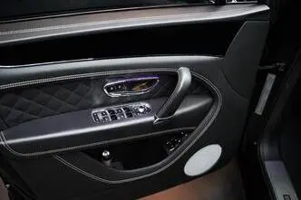 Bentley Bentayga, 6.0, 447 kW, bensiin, automaat, nelikvedu