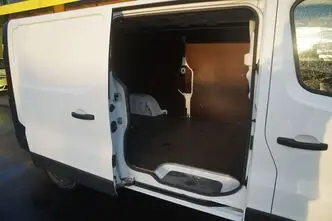 Renault Trafic, 2.0, 107 kW, diesel, manual, front-wheel drive