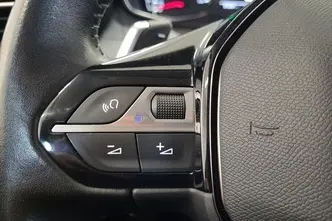 Peugeot 2008, 1.2, 96 kW, petrol, automatic, front-wheel drive