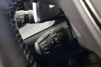 Peugeot 2008, 1.2, 96 kW, petrol, automatic, front-wheel drive