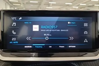 Peugeot 2008, 1.2, 96 kW, petrol, automatic, front-wheel drive