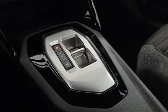 Peugeot 2008, 1.2, 96 kW, petrol, automatic, front-wheel drive