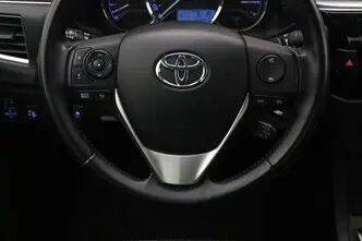 Toyota Corolla, 1.6, 97 kW, petrol, automatic, front-wheel drive