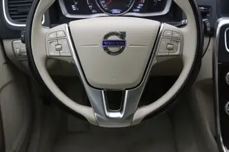 Volvo V60 Cross Country, 2.0, 110 kW, diesel, manual, front-wheel drive