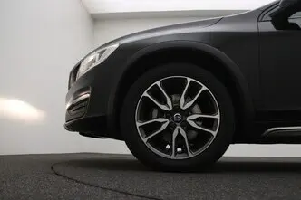 Volvo V60 Cross Country, 2.0, 110 kW, diesel, manual, front-wheel drive