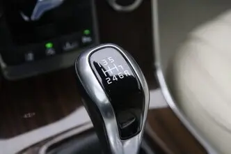 Volvo V60 Cross Country, 2.0, 110 kW, diesel, manual, front-wheel drive