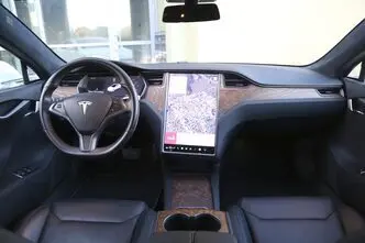 Tesla Model S, 169 kW, electric, four-wheel drive