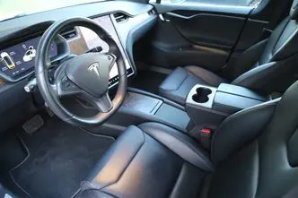 Tesla Model S, 169 kW, electric, four-wheel drive