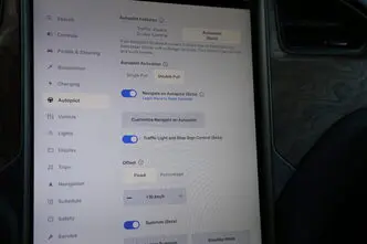 Tesla Model S, 169 kW, electric, four-wheel drive