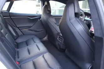 Tesla Model S, 169 kW, electric, four-wheel drive