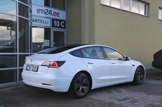 Tesla Model 3, 153 kW, electric, automatic, four-wheel drive