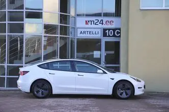 Tesla Model 3, 153 kW, electric, automatic, four-wheel drive