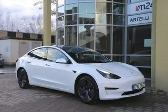 Tesla Model 3, 153 kW, electric, automatic, four-wheel drive