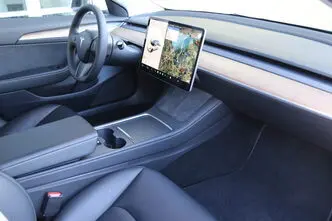 Tesla Model 3, 153 kW, electric, automatic, four-wheel drive