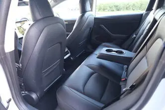 Tesla Model 3, 153 kW, electric, automatic, four-wheel drive