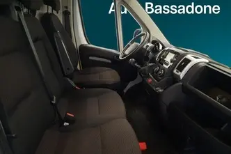 Peugeot Boxer, 2.2, 88 kW, diesel, manual, front-wheel drive