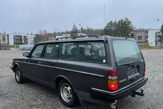 Volvo 240, 2.3, 100 kW, bensiin, manuaal, tagavedu